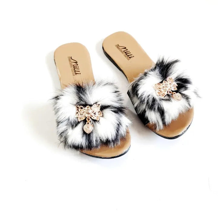 Sandals and chapel for Women