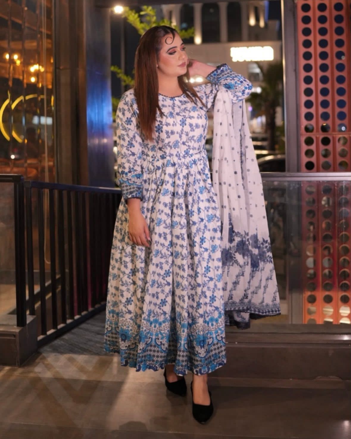 3 Pcs Women's Stitched Arabic Lawn Printed Maxi Suit