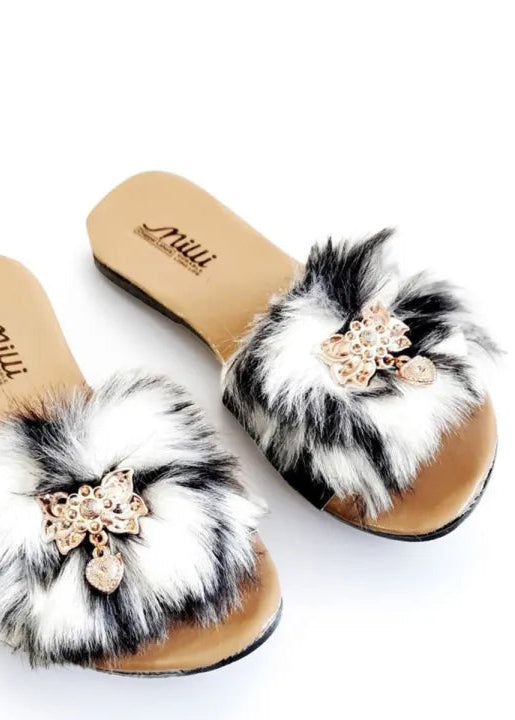 Aneesa Collections 429 Stylish Flat Sandals for Women – Comfortable and Trendy